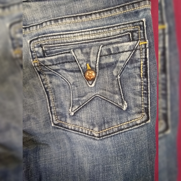 Jeans - Picture 3 of 4